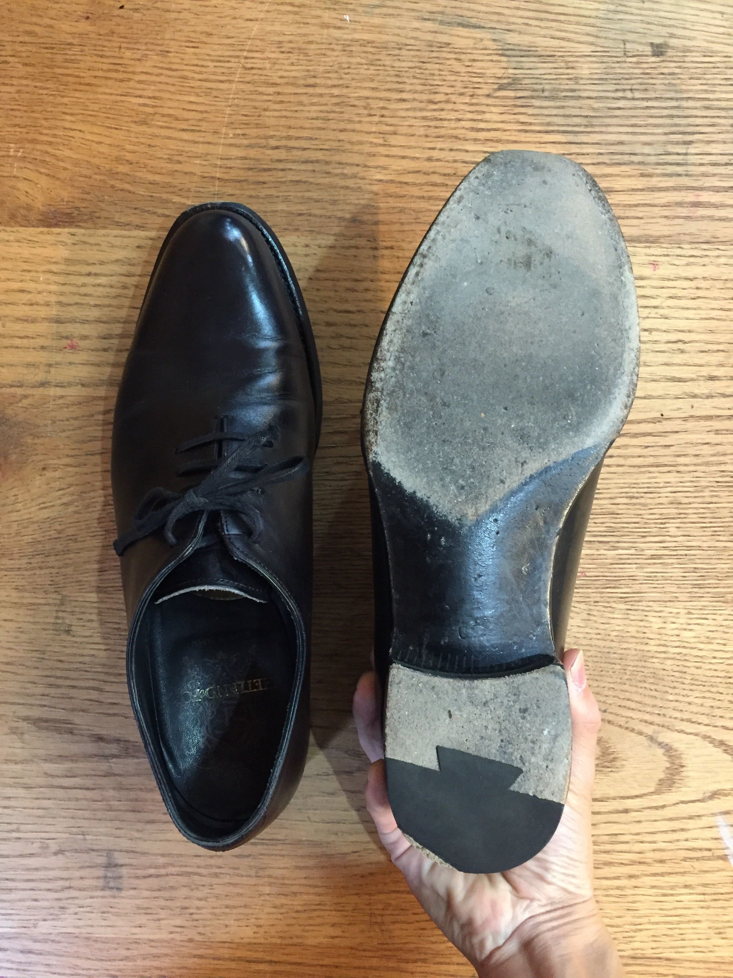 シェットランドフォックスの靴の修理を検討中ならこちらを参考に